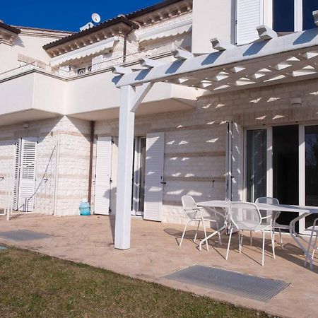 S018 - Sirolo, Nuovissimo Trilocale In Pietra Con Giardino Dx公寓 外观 照片